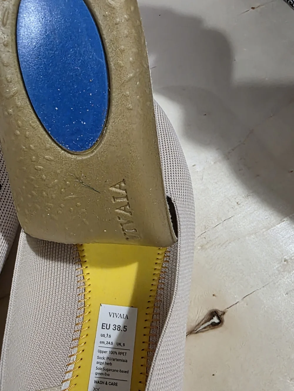 Vivaia Bee Happy Round-Toe Embroidered Loafers - Picture 6 of 9